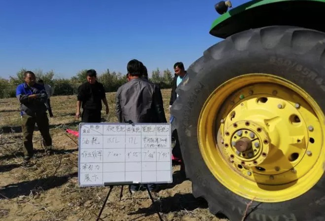 前进在希望的野外上——2018jbo竞博农业子午线轮胎田间演示会圆满举行_新闻动态_jbo竞博（官网）